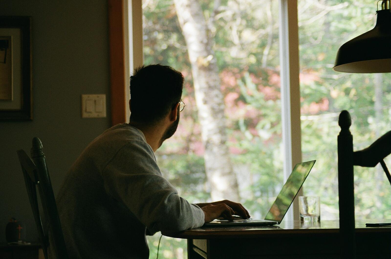 Common Software Reseller Agreement Mistakes That Create Customer Risk